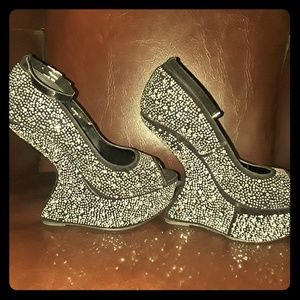 Mascotte Wedge Heels